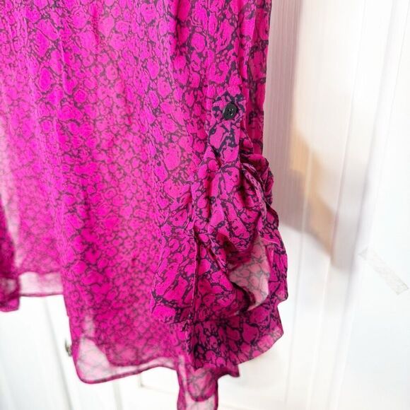 Diane Von Furstenberg Printed Button-Up Blouse Top in Purple Silk Women’s Size 8 - Picture 8 of 9